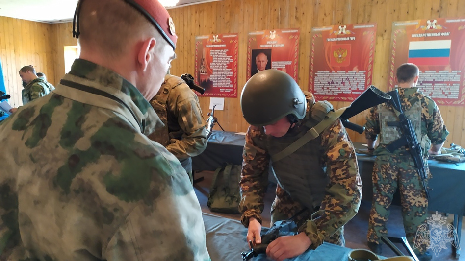 В АРХАНГЕЛЬСКЕ НАЧАЛИСЬ ИСПЫТАНИЯ НА ПРАВО НОШЕНИЯ КРАПОВОГО БЕРЕТА