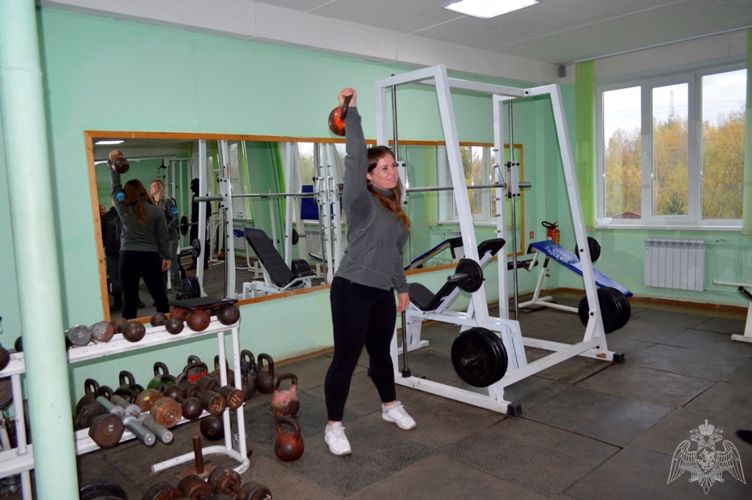 Накануне профессионального праздника архангельский ОМОН провёл экскурсию для военно-патриотических организаций