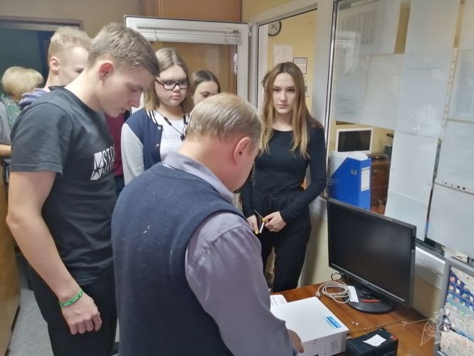 Сотрудники Росгвардии провели занятие для вельских школьников