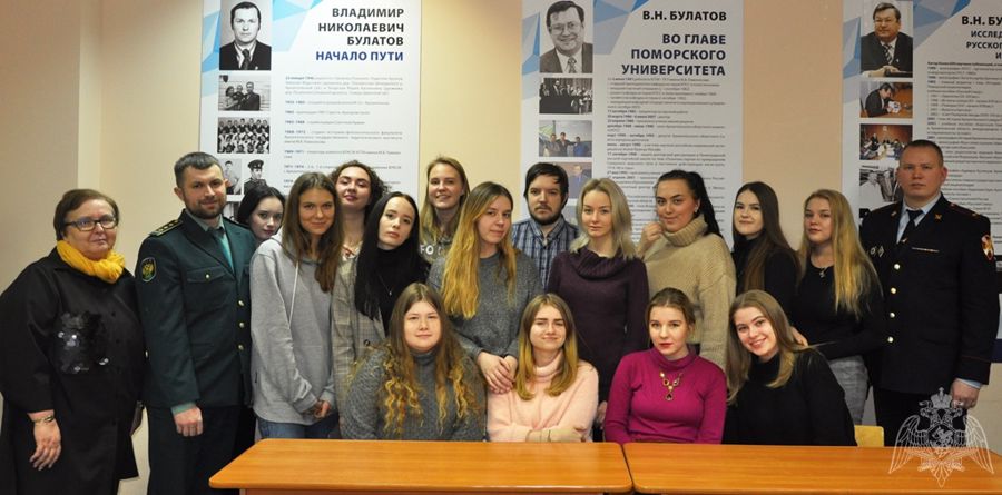 В Архангельске начальник пресс-службы управления Росгвардии выступил с лекцией перед студентами кафедры журналистики