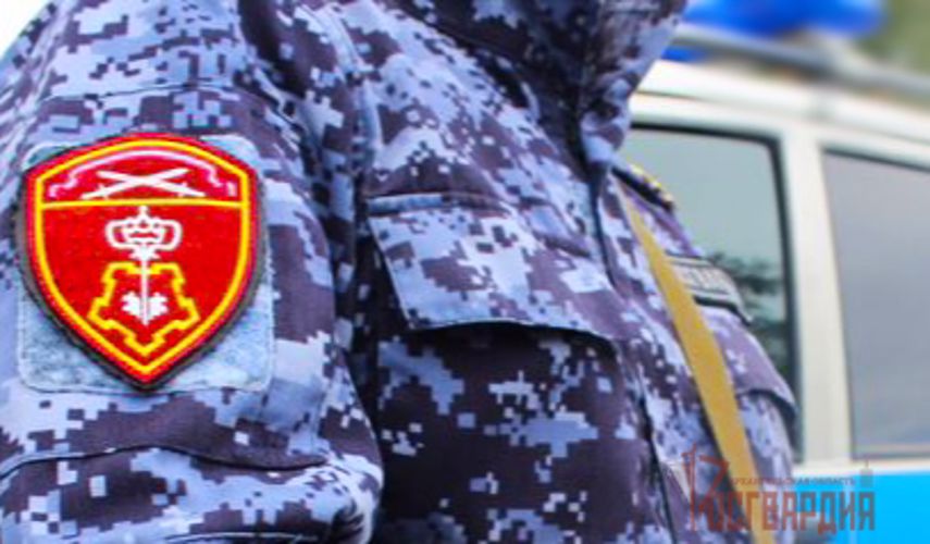 Сотрудники Росгвардии задержали подозреваемого в краже спиртного в популярном торговом центре Архангельска