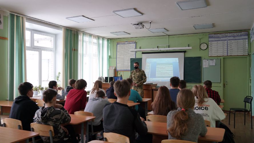 В столице Поморья состоялись встречи со школьниками в рамках акции «Дни Росгвардии»