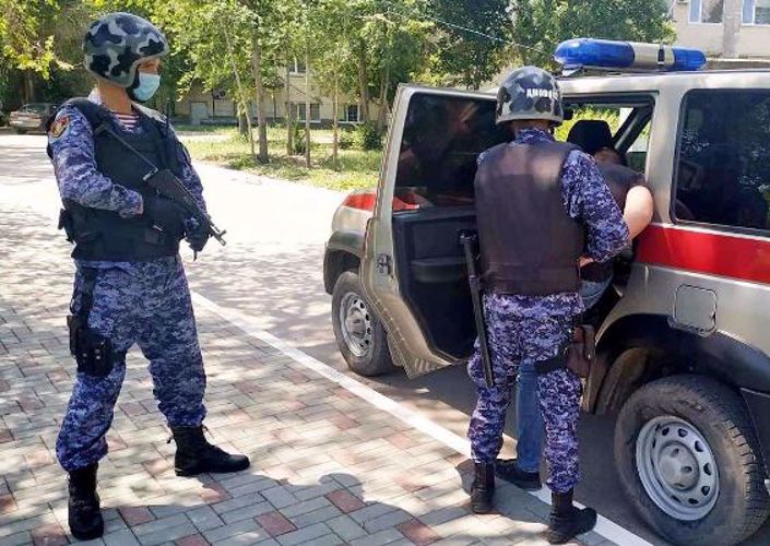 Экипаж вневедомственной охраны Росгвардии задержал рецидивиста, находящегося в розыске