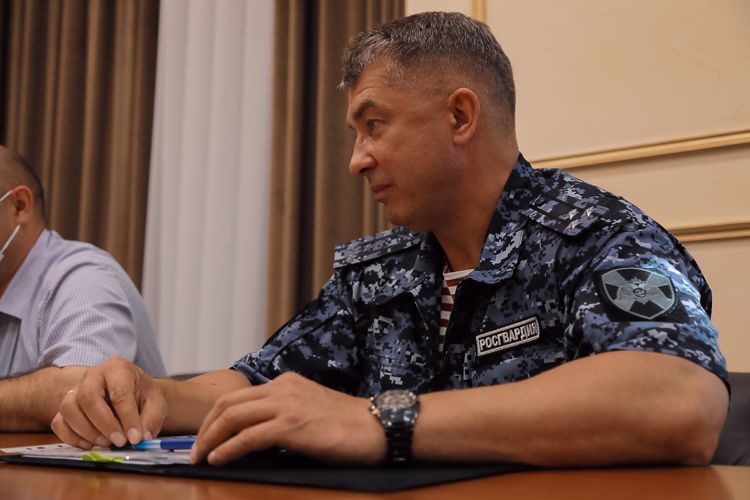 Представители Росгвардии обсудили вопросы национальной безопасности Арктической зоны с губернатором Архангельской области