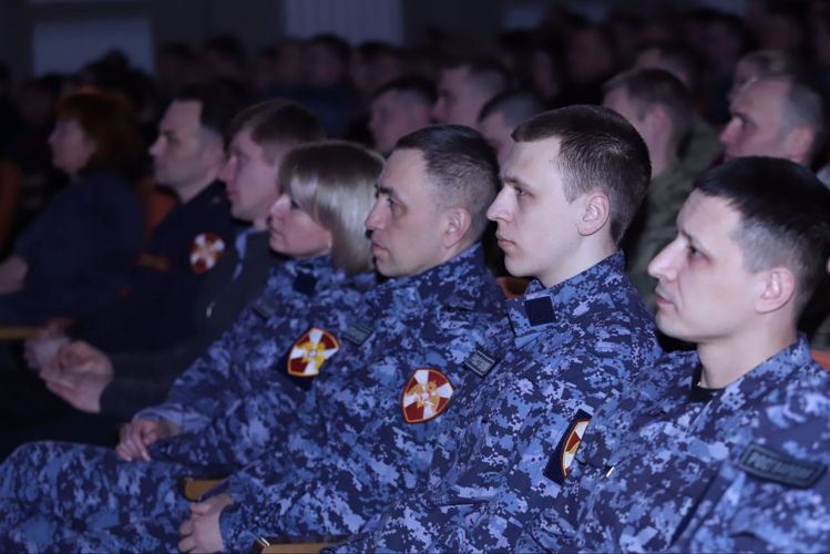 В Архангельске состоялось торжественное собрание, посвященное Дню войск национальной гвардии Российской Федерации