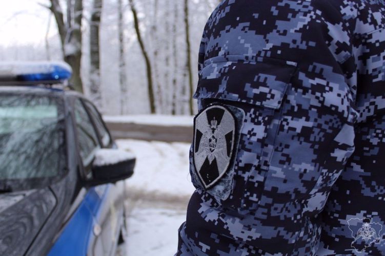 В Няндоме наряд Росгвардии задержал подозреваемого в неуплате услуг парикмахерской   