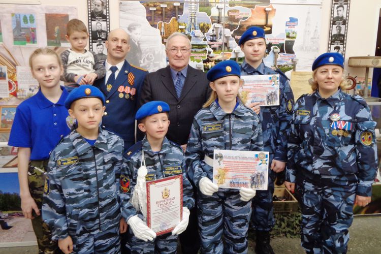 Ветеран Росгвардии вместе с активистами провел в Архангельске акцию в поддержу участников СВО