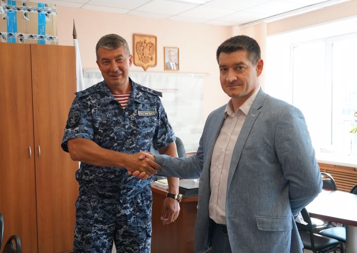 Губернаторский центр Архангельской области передал региональному Управлению Росгвардии стрелковые тренажеры