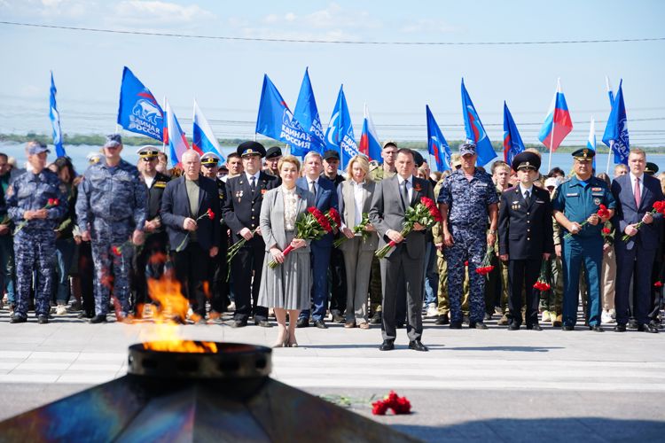В Поморье представители Росгвардии присоединились к мероприятиям, посвященным дню памяти и скорби