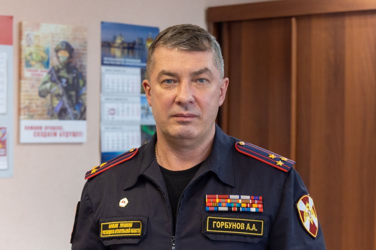 Поздравление начальника управления Росгвардии с 30-летием архангельского ОМОНа