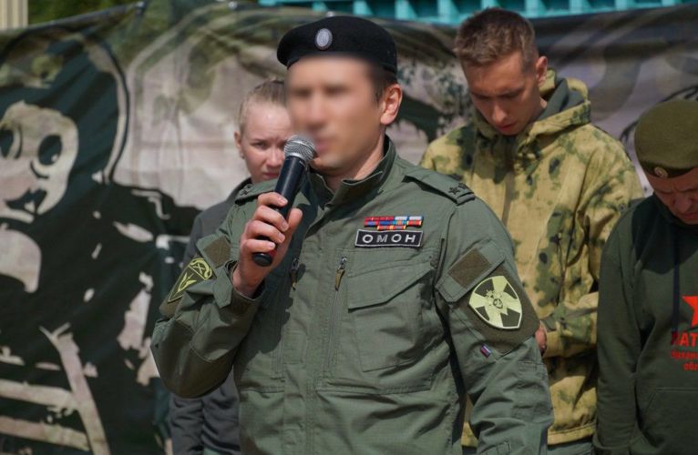 Военнослужащие отряда специального назначения «Ратник» Северо-Западного округа Росгвардии провели военно-спортивную игру для школьников