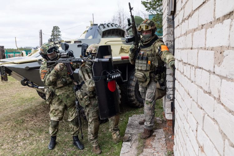 В честь празднования дня образования в отряде специального назначения «Ратник» Северо-Западного округа Росгвардии состоялось награждение
