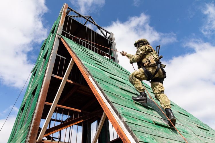 В честь празднования дня образования в отряде специального назначения «Ратник» Северо-Западного округа Росгвардии состоялось награждение