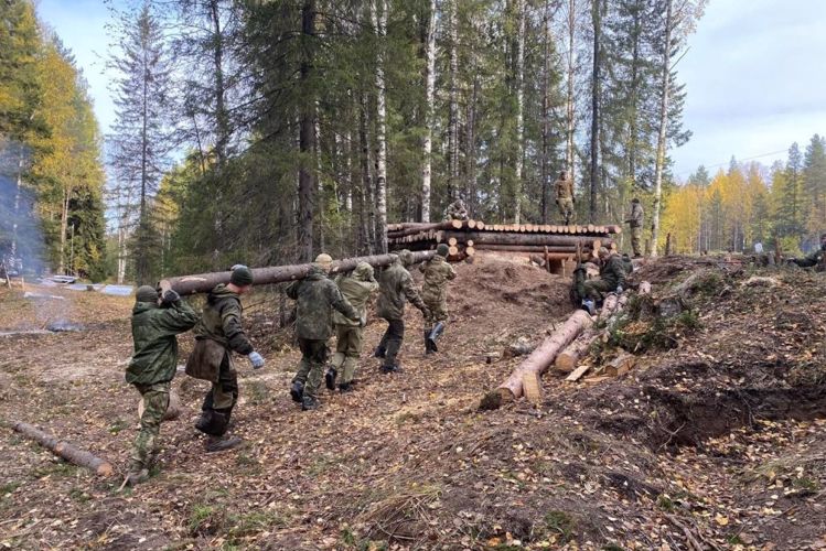 Архангельский отряд «Ратник» СЗО Росгвардии помогает в сохранении исторической памяти