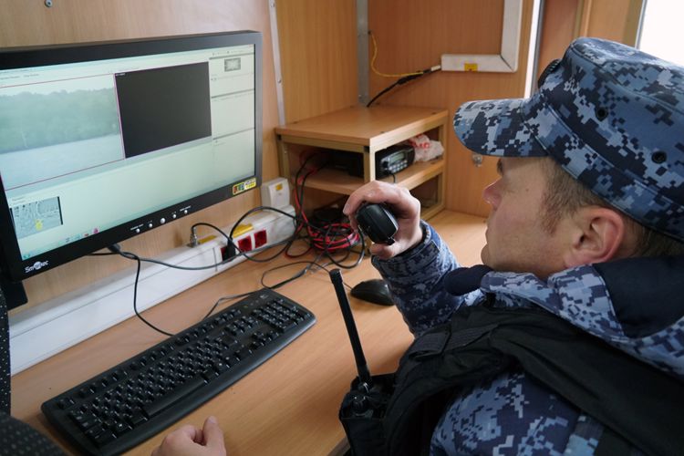 Подразделения Росгвардии провели учебную тренировку по защите объектов Архангельского морского торгового порта