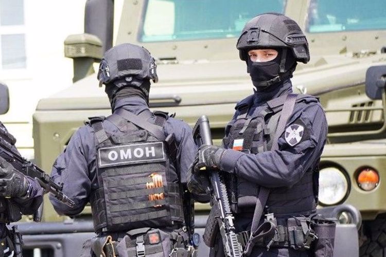 При участии ОМОН Росгвардии проведены мероприятия по проверке соблюдения миграционного законодательства в Архангельске
