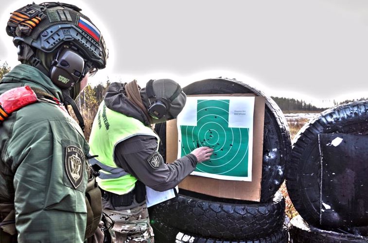 В Архангельске прошли испытания на право ношения знака отличия спецподразделений Росгвардии