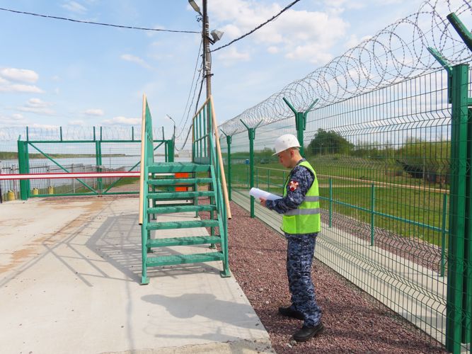 В Архангельске сотрудники Росгвардии подвели итоги работы по контролю за безопасностью на объектах ТЭК