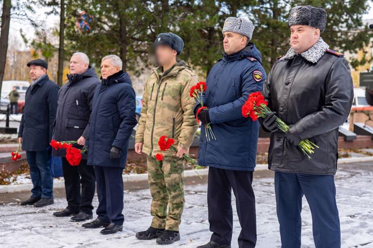 Представители Росгвардии приняли участие в прошедших в Архангельске памятных мероприятиях