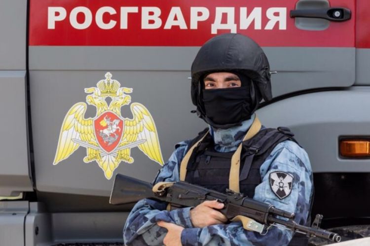 В Архангельске при участии ОМОН Росгвардии пресечена деятельность по распространению крупной партии наркотиков