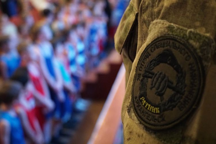 В Архангельске спецназовцы Росгвардии помогли организовать детский фестиваль бокса в память о погибших в СВО военнослужащих   
