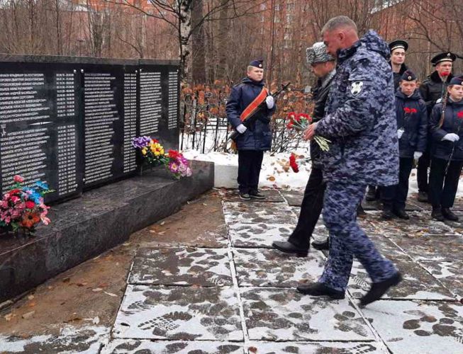 В Архангельске почтили память погибших сотрудников органов внутренних дел