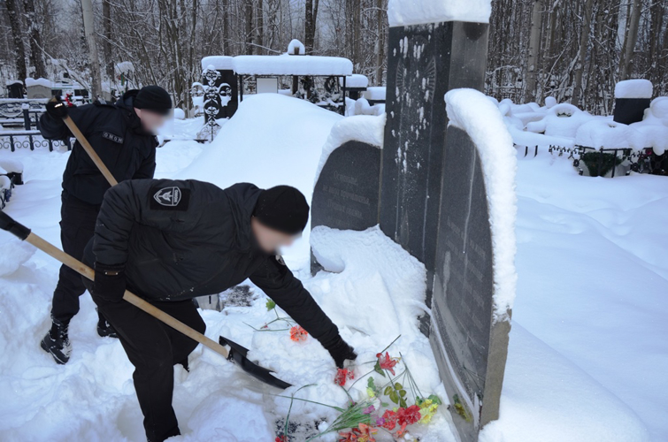 В архангельском ОМОН Росгвардии почтили память погибших в Чечне сотрудников