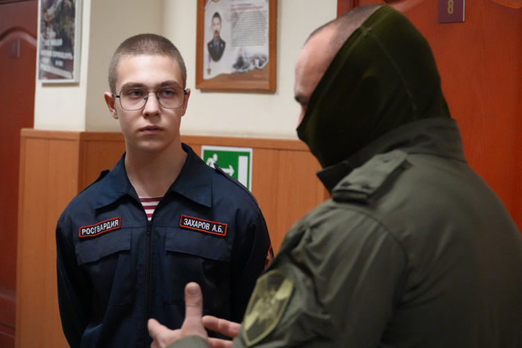 СОБР Росгвардии исполнил мечту архангельского школьника