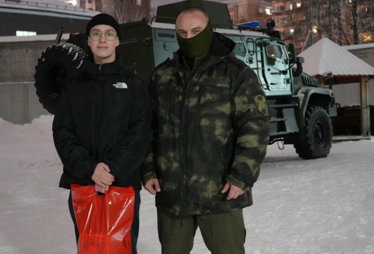 СОБР Росгвардии исполнил мечту архангельского школьника