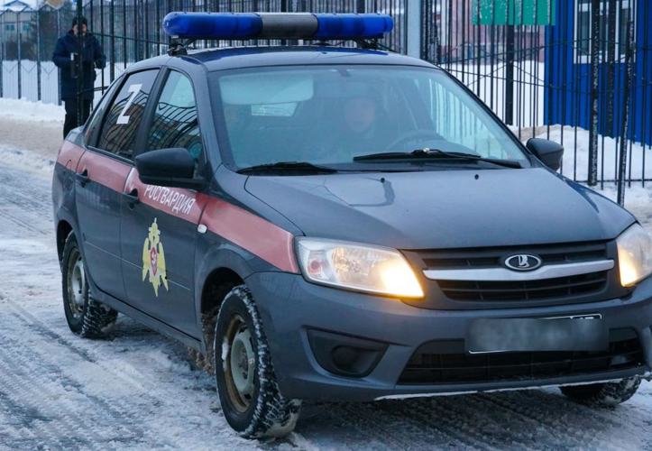 В Новодвинске экипаж Росгвардии задержал буйного посетителя парикмахерской