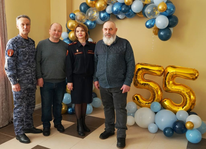 В Архангельске наградили ветеранов войск правопорядка, служивших в подразделениях ГК и ЛРР