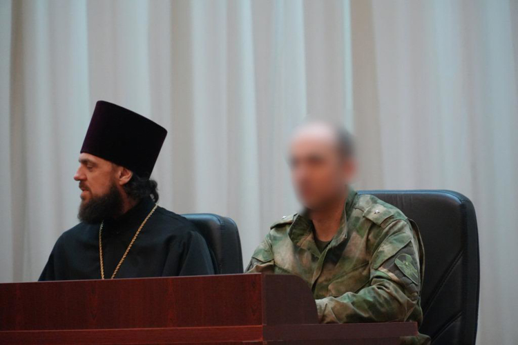 Митрополит Архангельский вручил икону отряду спецназначения «Ратник» Росгвардии