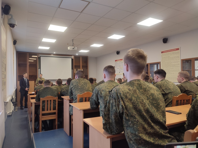 В Архангельске офицер Росгвардии рассказал о мужестве и героизме бойцов ведомства