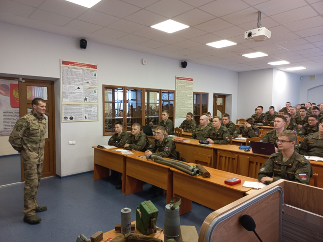 В Архангельске офицер Росгвардии рассказал о мужестве и героизме бойцов ведомства