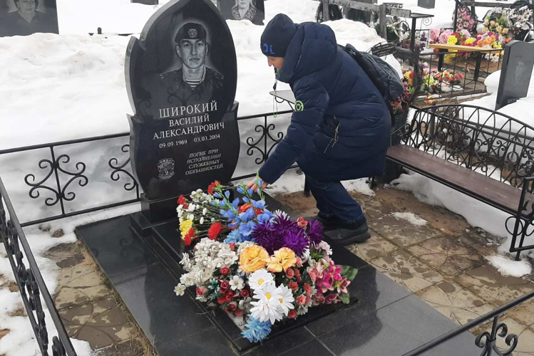 Сотрудники и ветераны архангельского ОМОН Росгвардии почтили память Василия Широкого