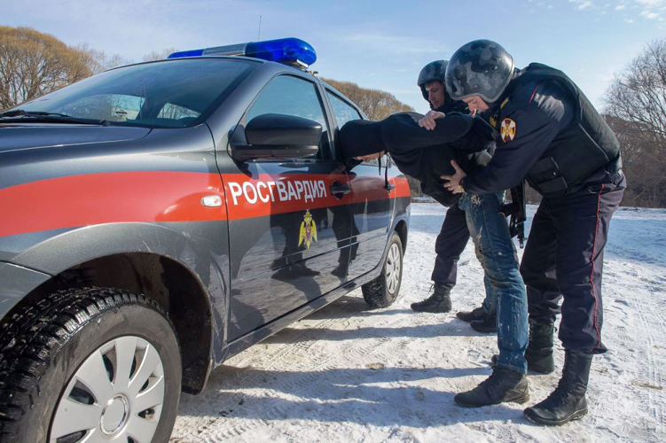 Росгвардейцы задержали ранее судимого архангелогородца, подозреваемого в краже спиртного