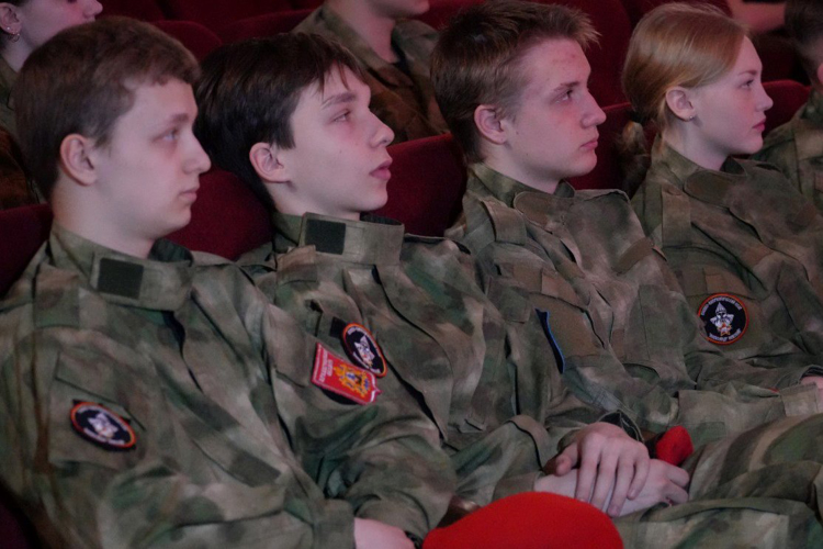 Военнослужащий Росгвардии – участник СВО стал почётным гостем на церемонии закрытия военно-патриотической игры в Архангельске