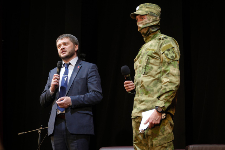 Военнослужащий Росгвардии – участник СВО стал почётным гостем на церемонии закрытия военно-патриотической игры в Архангельске
