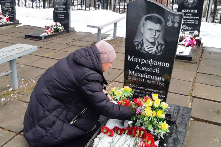 В архангельском ОМОН «Скорпион» Росгвардии почтили память погибшего сослуживца