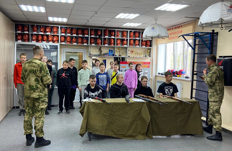 В Архангельске дан старт акции «Каникулы с Росгвардией»