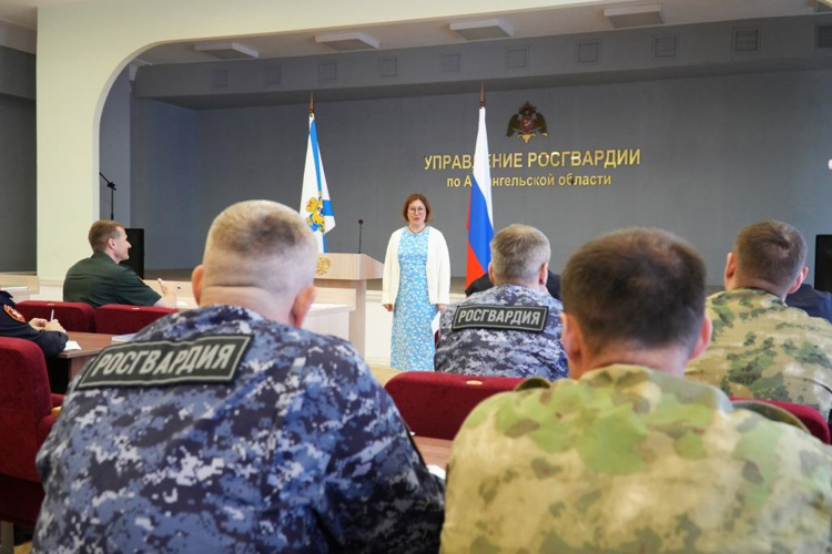 В Архангельске сотрудники и военнослужащие Росгвардии написали диктант по русскому языку