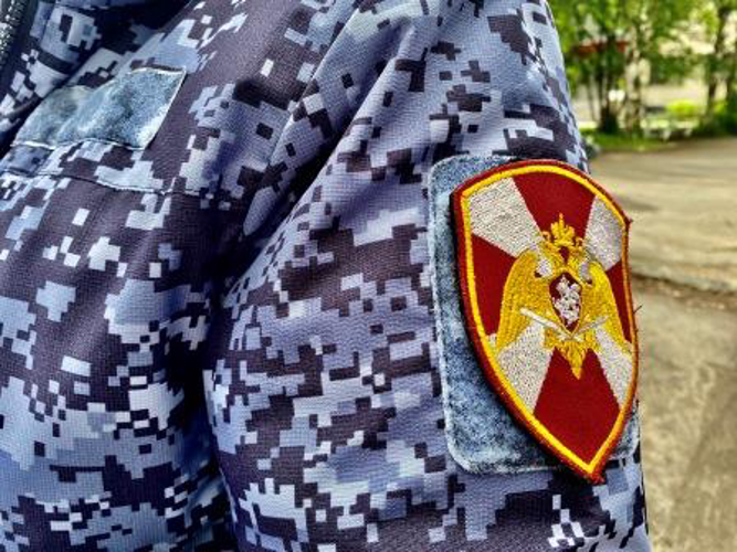 Северодвинские росгвардейцы задержали обвиняемого в наркопреступлении мужчину