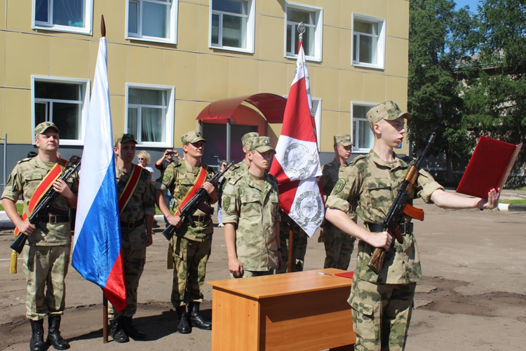 Призывники из Архангельской области приняли военную присягу в Сыктывкаре