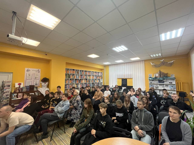 Офицер отряда спецназначения «Ратник» Росгвардии рассказал студентам о Герое России генерал-полковнике Анатолии Романове  