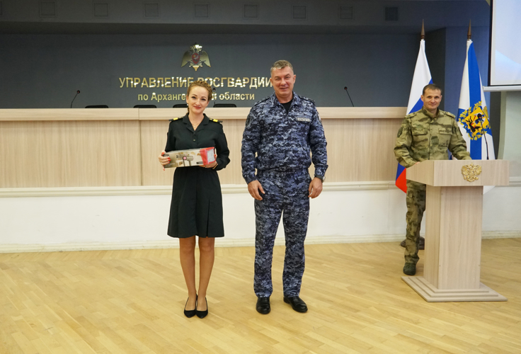 В Архангельске начальник областной Росгвардии поздравил личный состав с 8-летием со дня образования территориального управления