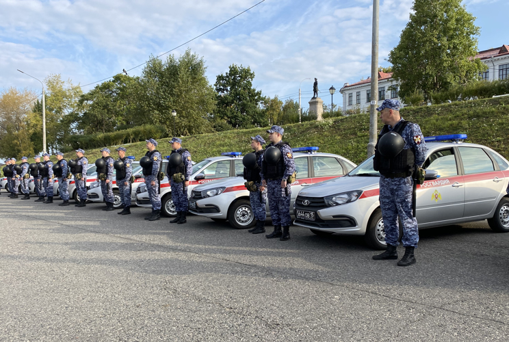 Новые автомобили пополнили автопарк вневедомственной охраны Росгвардии по Архангельской области