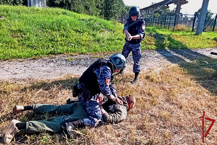 Северодвинский филиал УВО Росгвардии провел совместную тренировку с ФГУП «Охрана»