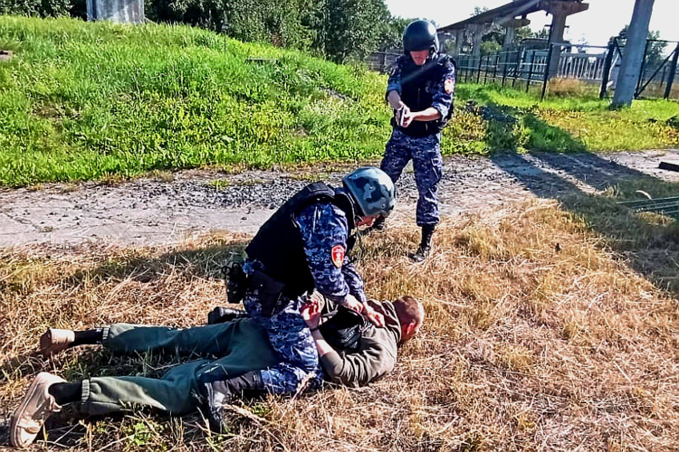 Северодвинский филиал УВО Росгвардии провел совместную тренировку с ФГУП «Охрана»