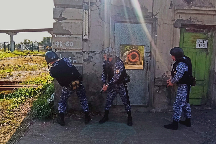 Северодвинский филиал УВО Росгвардии провел совместную тренировку с ФГУП «Охрана»