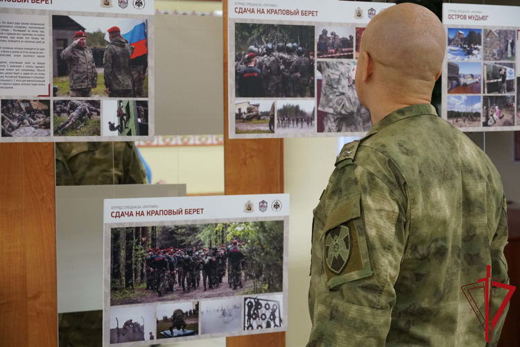 Председатель Совета регионального отделения Российского военно-исторического общества поблагодарил военнослужащих архангельского отряда спецназначения «Ратник»